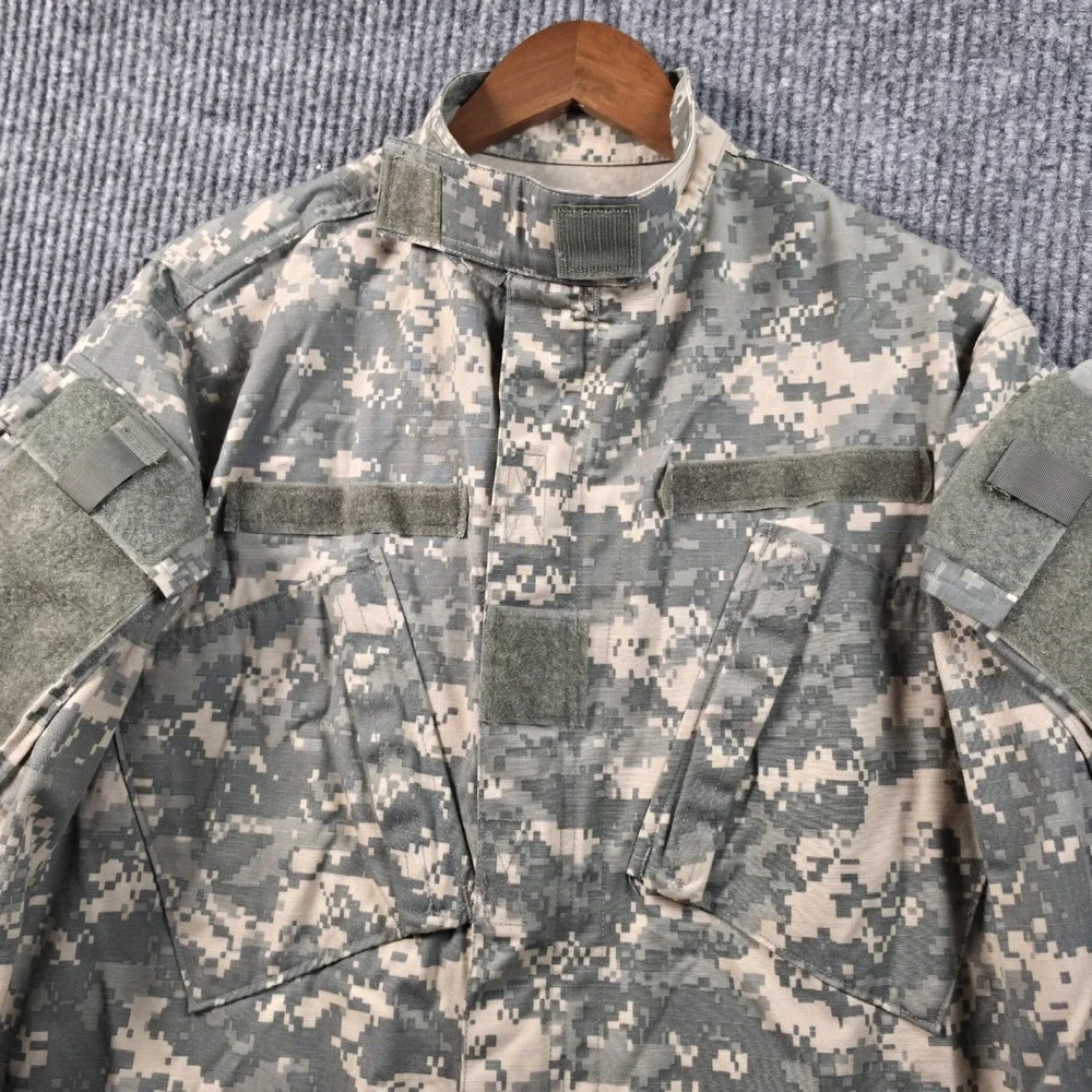 US Army Combat Uniform ACU Coat Medium Regular UCP Digital Camo Ripstop Jacket M